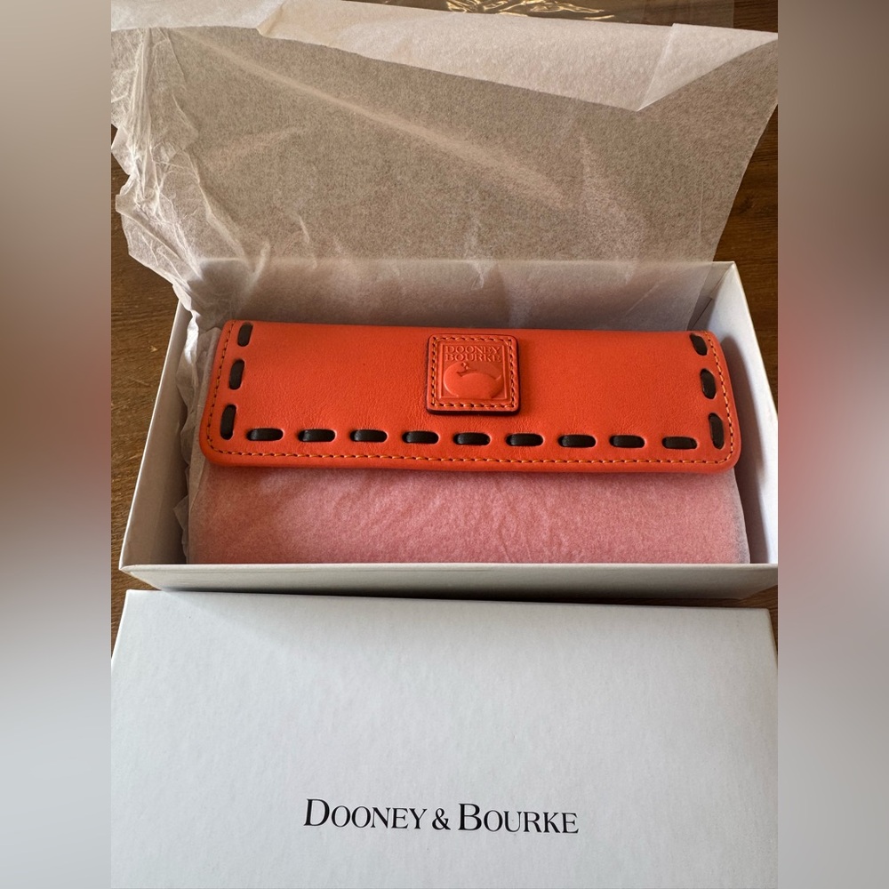 Florentine Clutch